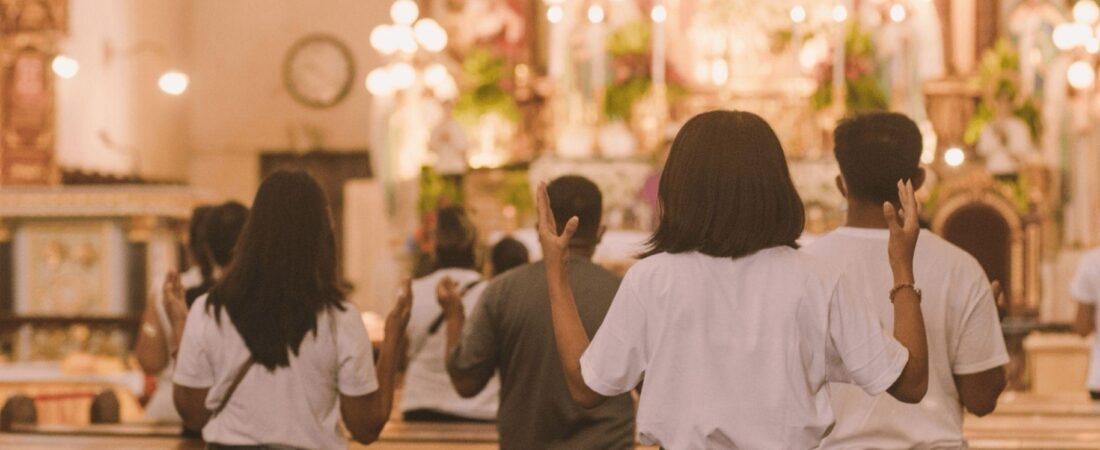 ¿Asistes a Misa o la vives?